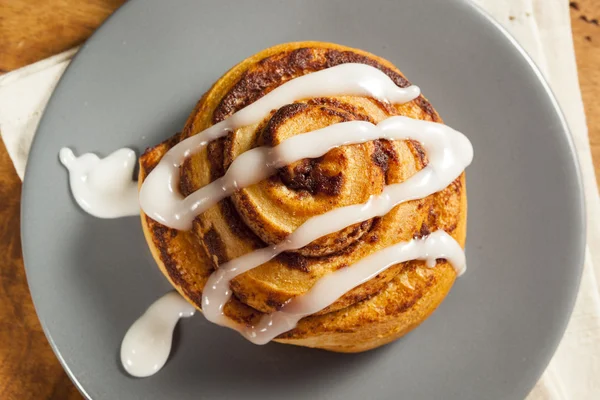 Homemade Cinnamon Roll Pastry — Stock Photo, Image