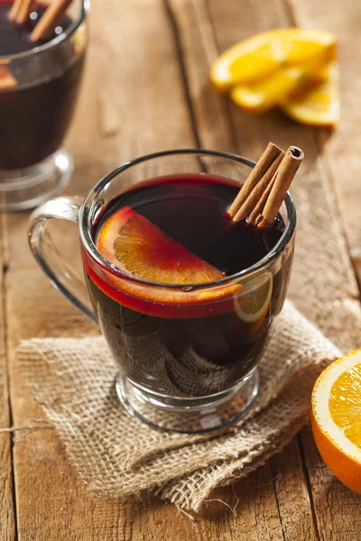 Festive Red Hot Spiced Wine For Christmas — Stock Photo, Image