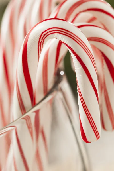 Feestelijke kerst pepermunt snoep suikerriet — Stockfoto