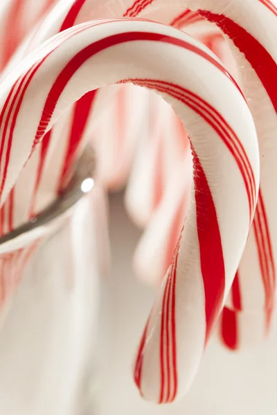 Feestelijke kerst pepermunt snoep suikerriet — Stockfoto