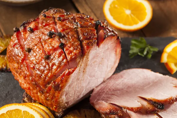 Traditional Sliced Honey Glazed Ham — Stock Photo, Image