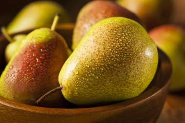 Yeşil organik sağlıklı armut