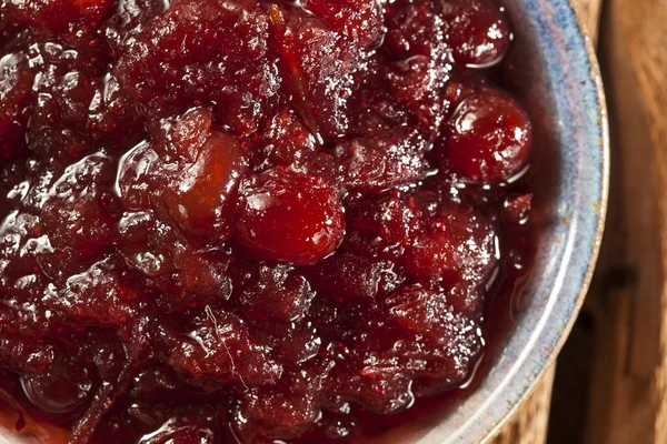 Rode zelfgemaakte cranberry saus — Stockfoto