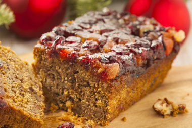 şenlikli tatil ev yapımı meyveli kek