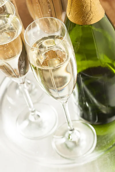 Bubbling Champagne in a Glass — Stock Photo, Image