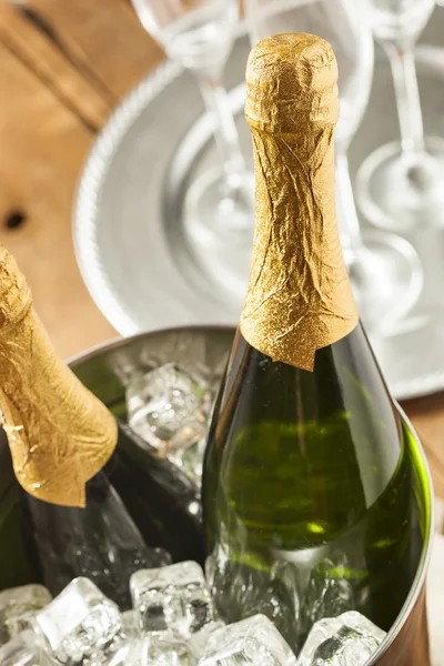 Propagacji szampana w szklance — Zdjęcie stockowe