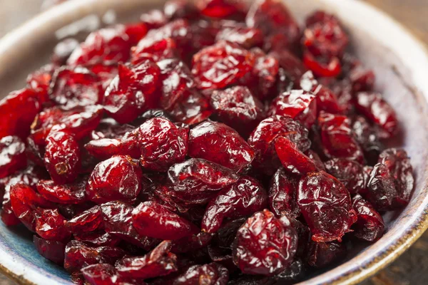 Biologische rode gedroogde cranberries — Stockfoto