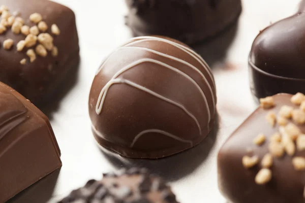 Gourmet finare mörk choklad tryffel godis — Stockfoto