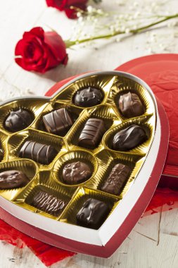 Sevgililer günü için gurme çikolata kutusu