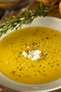 İtalyan ekmek daldırma için zeytinyağı