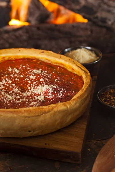 Chicago styl deep dish pizzu sýr — Stock fotografie