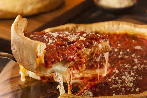 Chicago Style Deep Dish Cheese Pizza — Stock Photo, Image