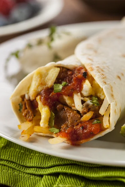 Herzhaftes Chorizo-Frühstück Burrito — Stockfoto