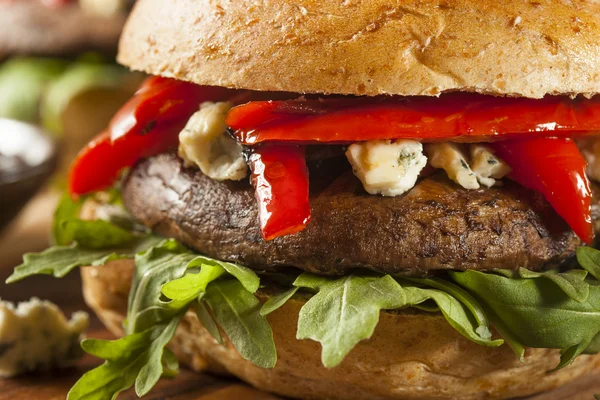 Vegetariano saudável Portobello hambúrguer de cogumelos — Fotografia de Stock