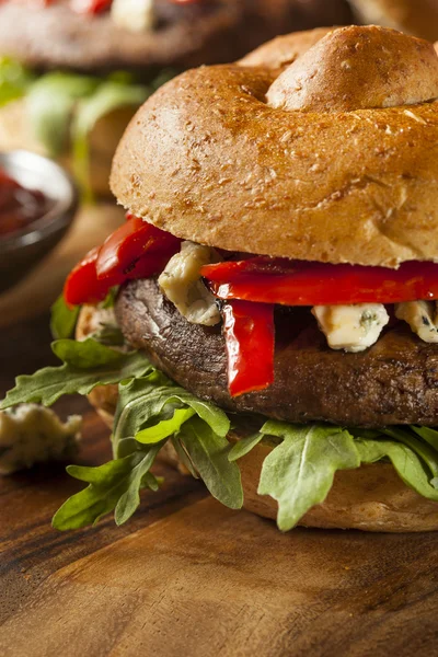 Burger végétarien sain aux champignons Portobello — Photo