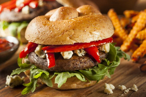Burger végétarien sain aux champignons Portobello — Photo