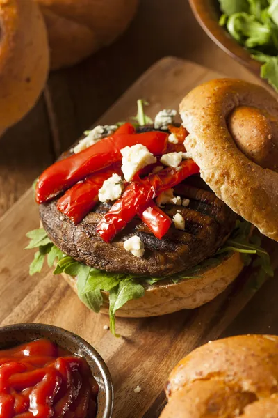 Healthy Vegetarian Portobello Mushroom Burger — Stock Photo, Image