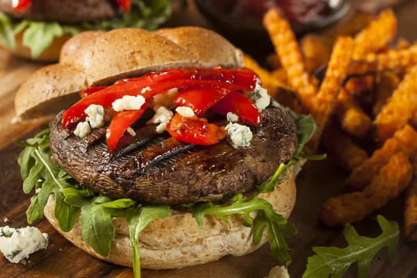 Gesunde vegetarische Portobello Champignon Burger — Stockfoto