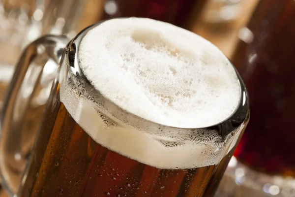 Birra alla radice rinfrescante a freddo — Foto Stock