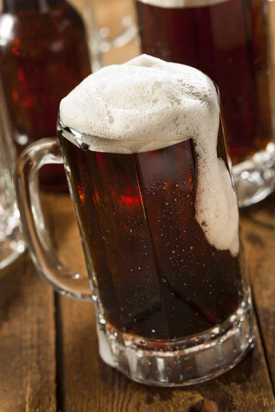 Cerveza de raíz refrescante fría — Foto de Stock