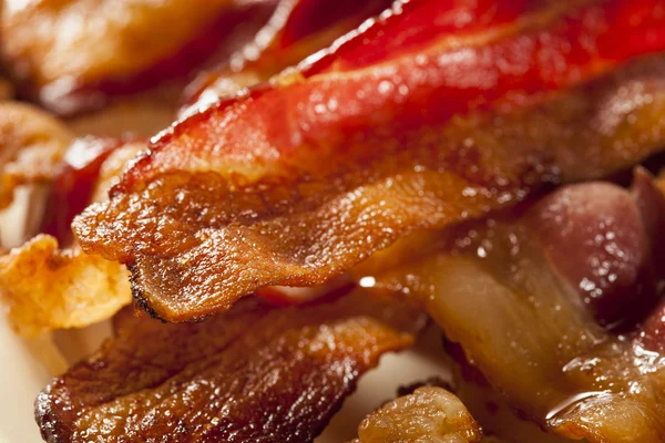 Knaperstekt organiska ohälsosamma bacon — Stockfoto