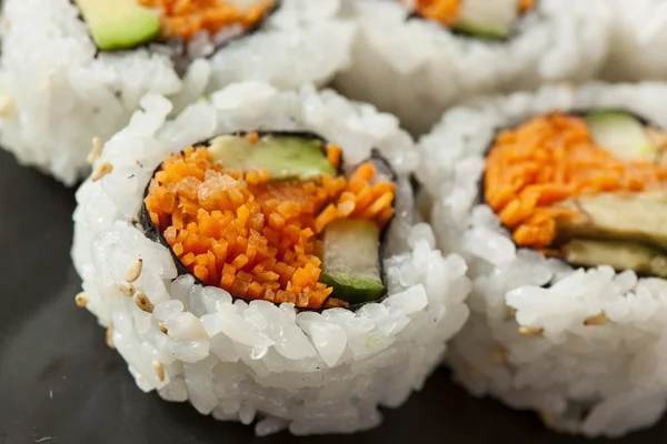 Frisk japansk vegetabilsk Maki Sushi Roll – stockfoto