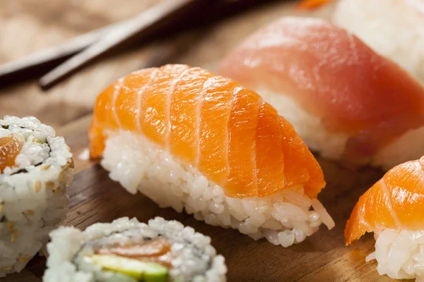 Healthy Japanese Nigiri Sushi — Stock Photo, Image