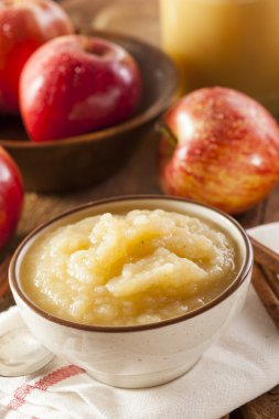 sağlıklı organik elma tarçın ile