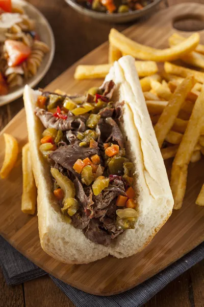 Herzhaftes italienisches Rindfleisch-Sandwich — Stockfoto