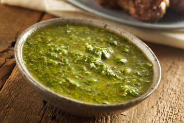 ev yapımı yeşil chimichurri sosu