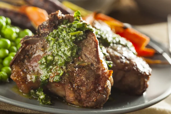 Chuletas caseras de cordero cocido — Foto de Stock