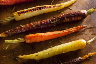 kavrulmuş havuç renkli renkli multi