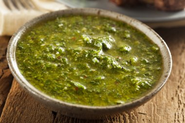 ev yapımı yeşil chimichurri sosu