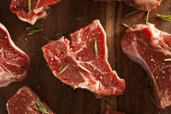 Raw Red Lamb Chops — Stock Photo, Image