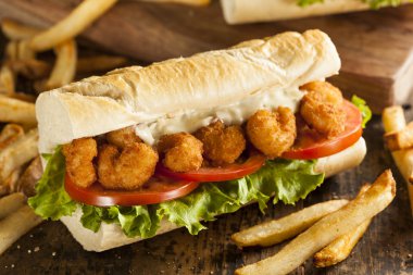 ev yapımı karides po boy sandviç