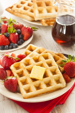 meyve ile ev yapımı Belçika waffle
