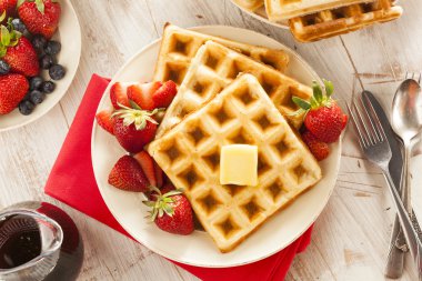 meyve ile ev yapımı Belçika waffle