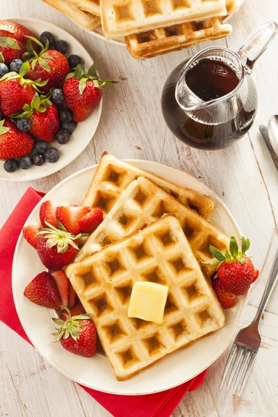 Homemade Belgian Waffles with Fruit — Stock Photo, Image