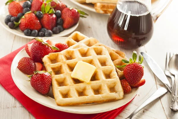 Homemade Belgian Waffles with Fruit — Stock Photo, Image