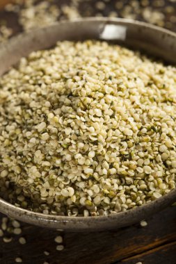 Organik dövme kenevir tohumlar