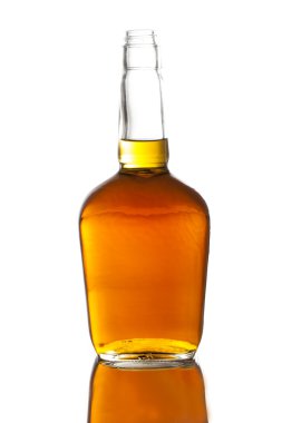 bir şişe burbon alkollü viski