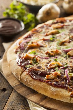 ev yapımı Barbekü tavuk pizza