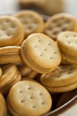 sağlıklı fıstık ezmesi sandviç kraker