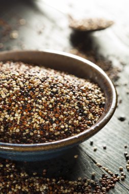 Organik renkli ham quinoa