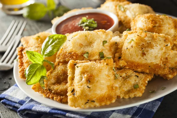 Homemade Fried Ravioli with Marinara Sauce — Stock Photo, Image