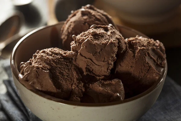 Helado casero de chocolate negro — Foto de Stock