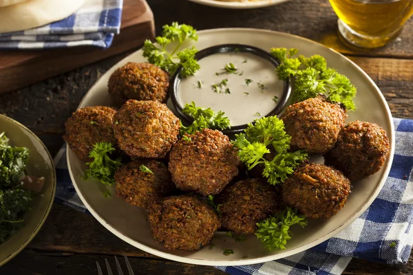 Zdravé vegetariánské falafel koule — Stock fotografie