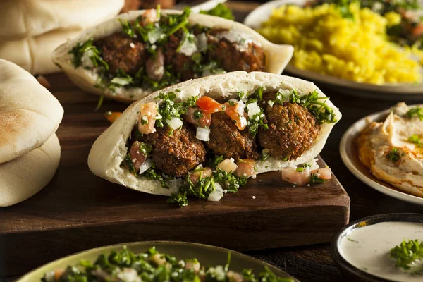 Healthy Vegetarian Falafel Pita — Stock Photo, Image