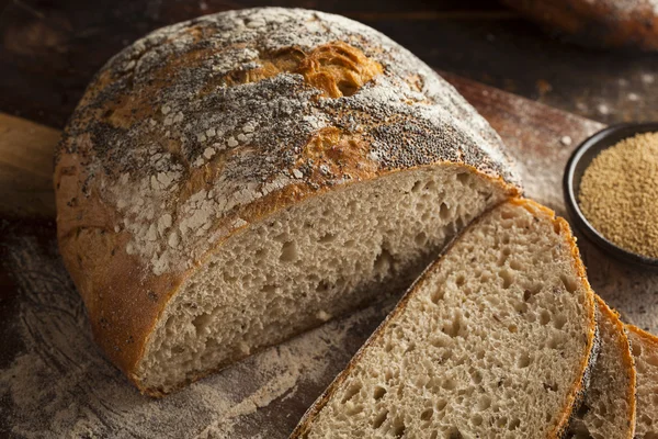 Pane di grano antico fatto in casa biologico — Foto Stock