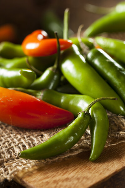 Organic Green Spicy Serrano Peppers